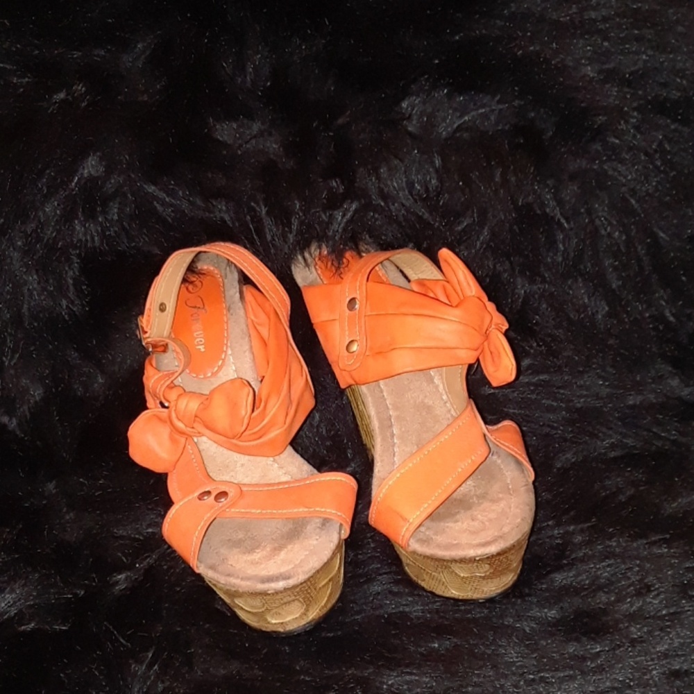 Sandals - Picture 3 of 4